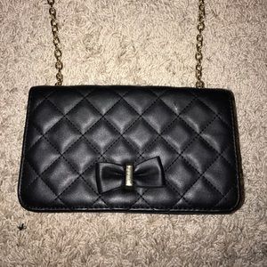 Black purse